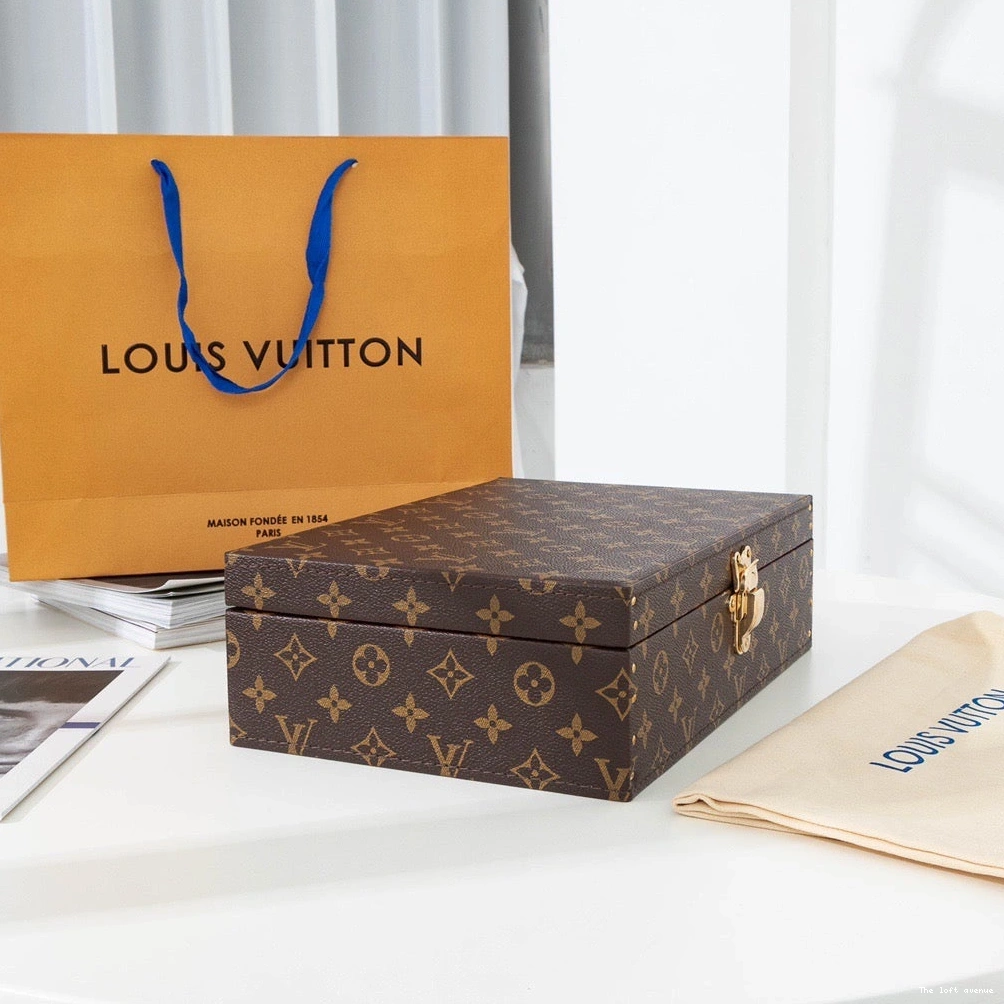 ACCESSORIES LV BOX CUSTOM 0813
